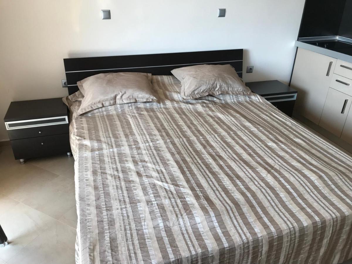 First Line Apartments Argo -Studio Room Front Sea View Lozenets Eksteriør bilde